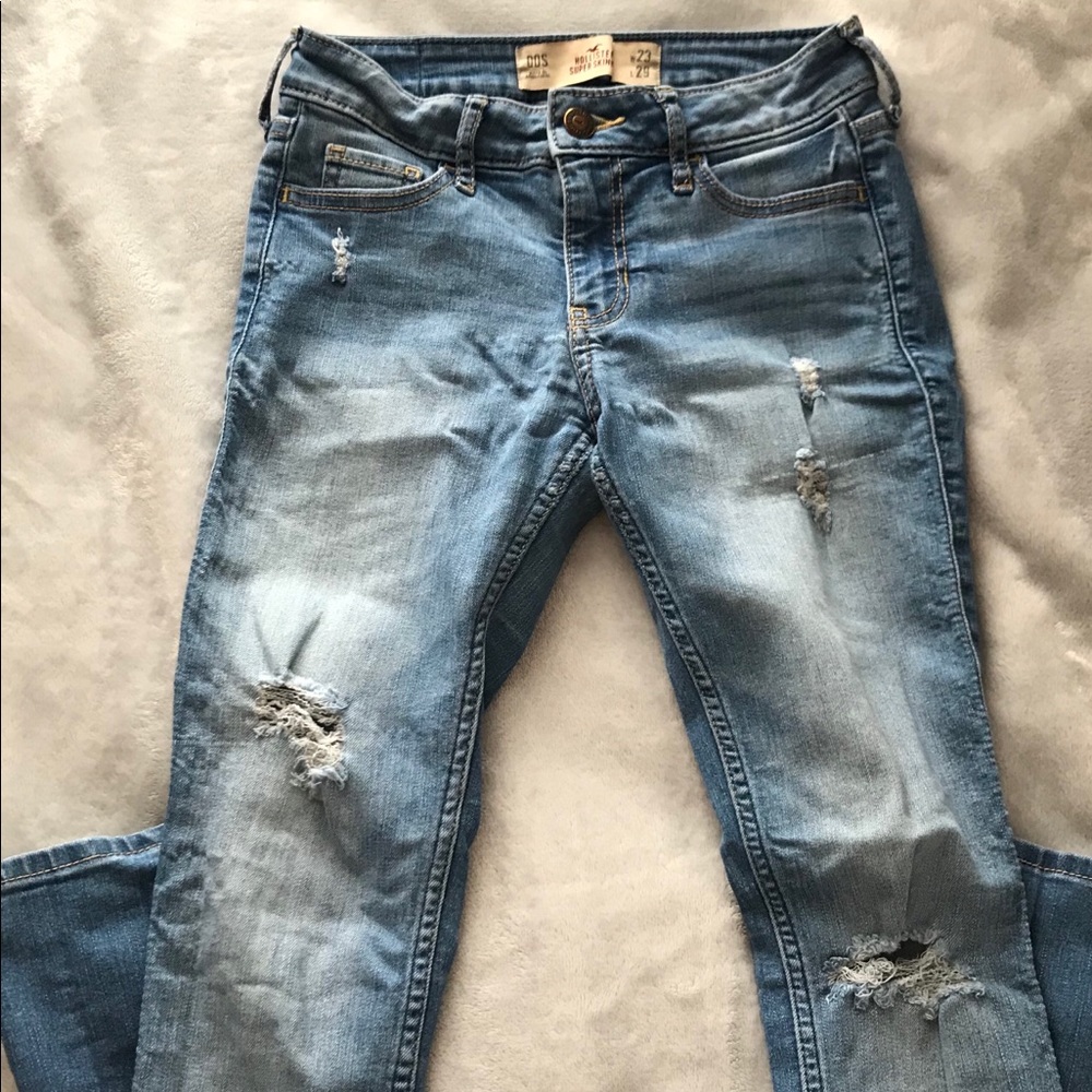 Distressed‎ Hollister Jeans